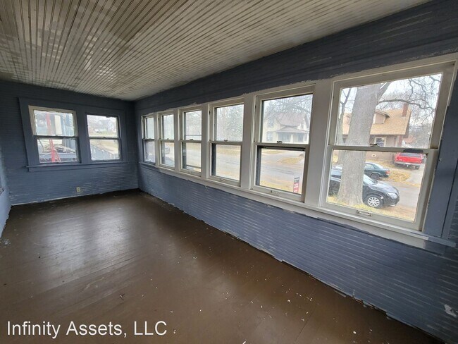 Building Photo - 3 br, 1 bath House - 712 Napoleon St