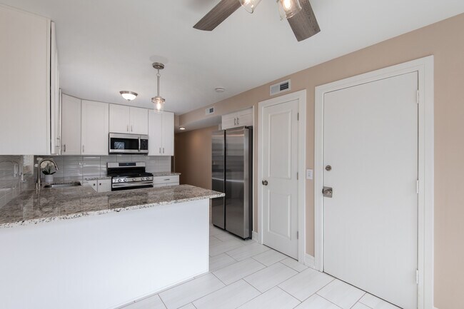 Foto del edificio - 8729 W 73rd Pl