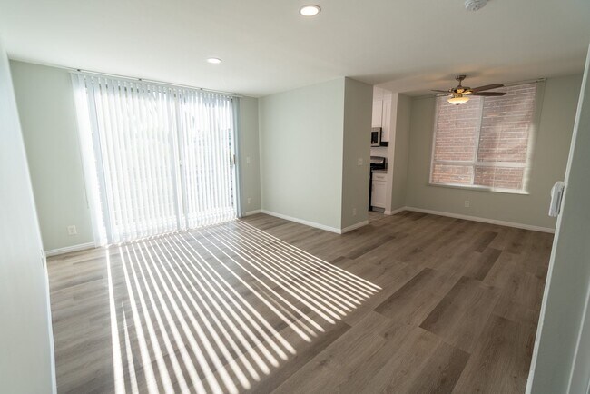 Foto del interior - 314 South Manhattan Place