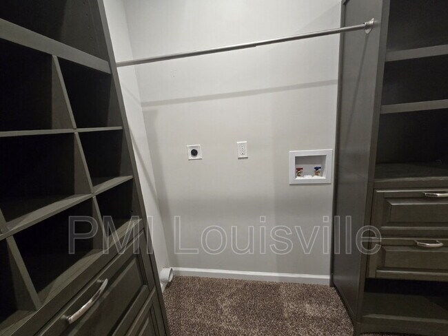 Foto del edificio - 4224 Briarwood Rd