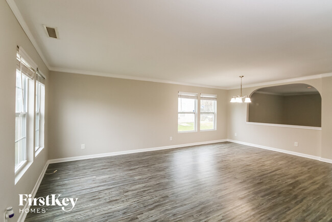 Building Photo - 3312 Aldwych Way