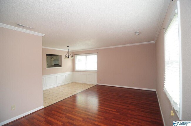 Foto del edificio - 357 Oakland Rd