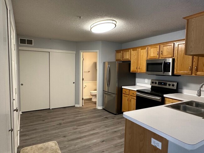 Foto del edificio - 10802 Lexington Dr