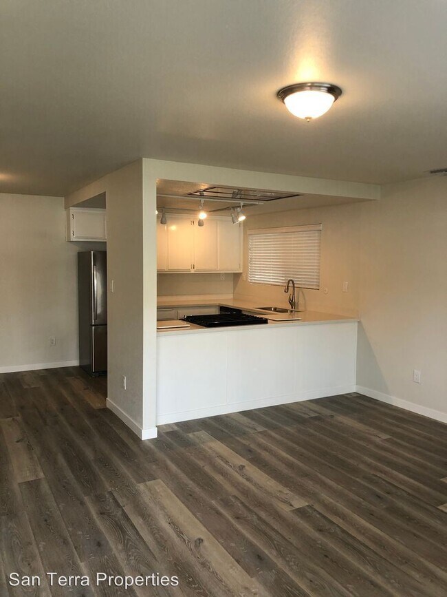 Building Photo - 2 br, 1.5 bath House - 1857 Missouri St. #1