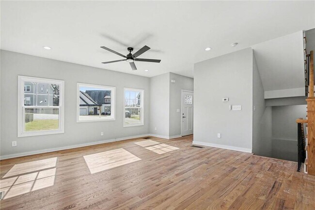 Foto del edificio - 3175 Tackett Rd