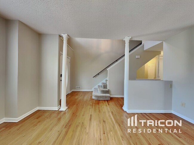 Foto del edificio - 2615 Sandstone Dr