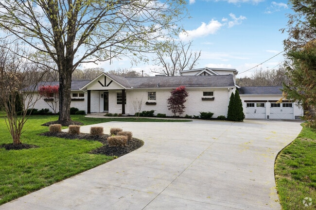 Building Photo - 1225 Davidson Rd