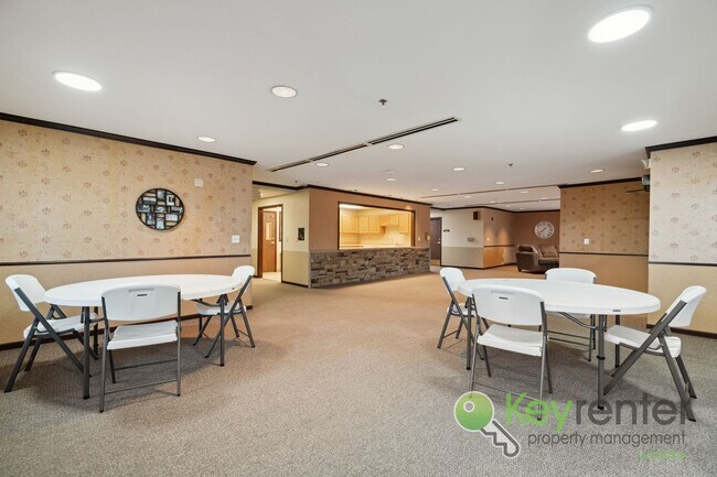Foto del edificio - 1411 S Douglas Ave