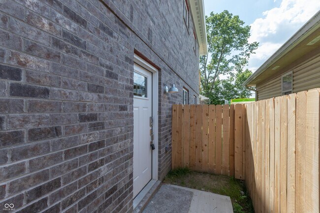 Foto del edificio - 528 N Elder Ave