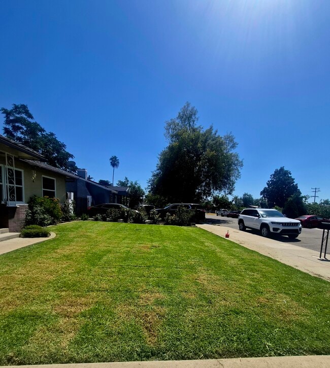 Building Photo - 3171 N Sierra Way
