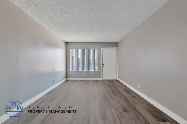 Building Photo - Premier Apartments