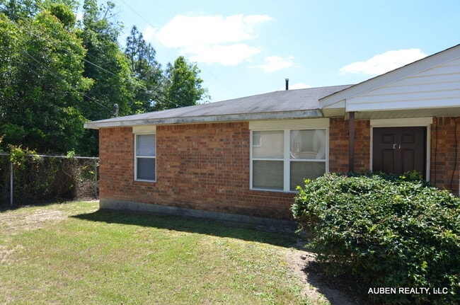 Building Photo - 2311 Walden Dr