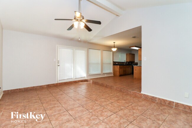 Foto del edificio - 2259 Shady Brook Dr