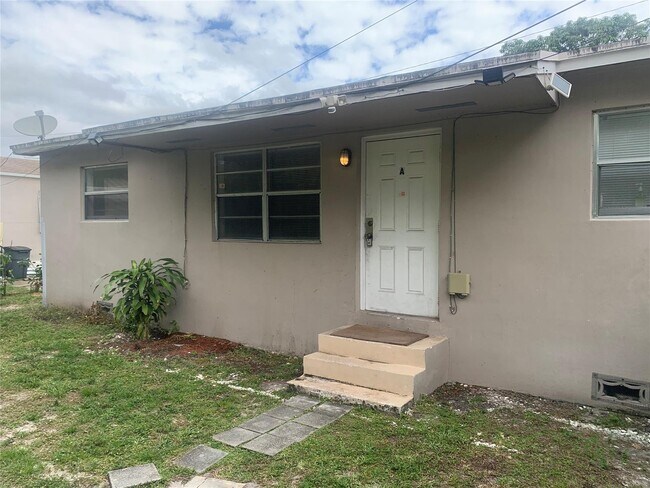 Building Photo - 1916 Scott St