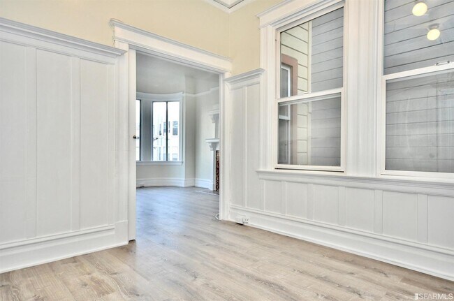 Building Photo - 1529 Mason St