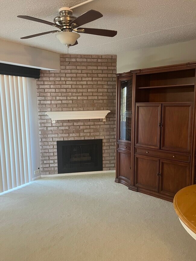 Building Photo - 484 Timber Ridge Dr