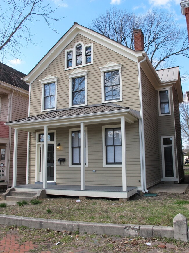 Building Photo - 1307 Bainbridge St