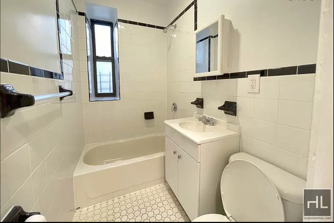 1 Year Furnished Sublease Studio in Astoria - Room for Rent in Queens ...