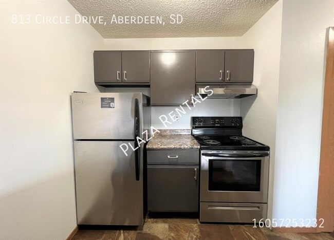 Building Photo - 307 11th Ave NW
