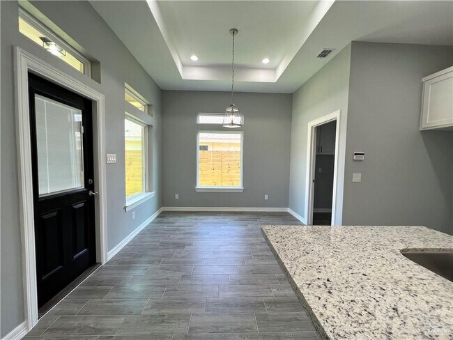 Building Photo - 4005 S Rodman Ln