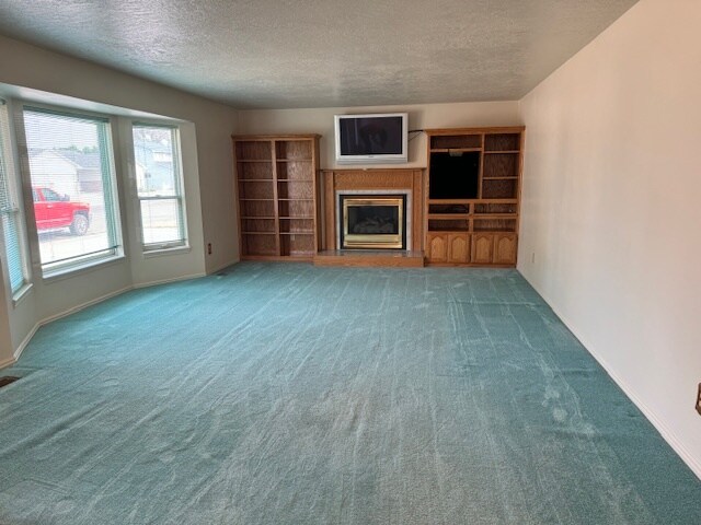 Living Room - 265 N 4th W