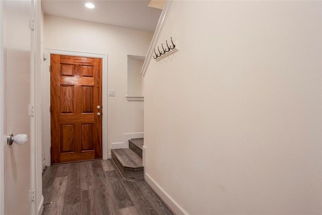 Building Photo - 3704 Main Aspen Dr