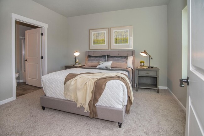 Building Photo - MOVE IN SPECIAL **Move-in Special of 2 MONTHS FREE with a 12- or 18-month lease** 2 Bed 2 Bath Si...