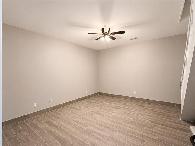 Building Photo - 559 Northridge Crossing Dr
