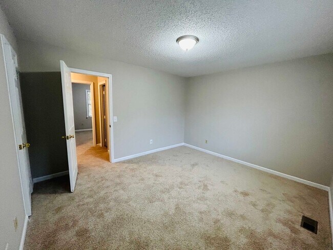 Foto del edificio - 308 Poplar St