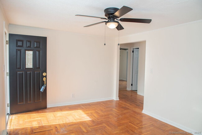 Building Photo - 20 Beckwith Dr