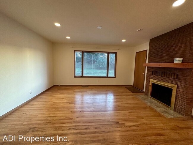 Building Photo - 3 br, 2 bath House - 12820 SW Glenhaven St...