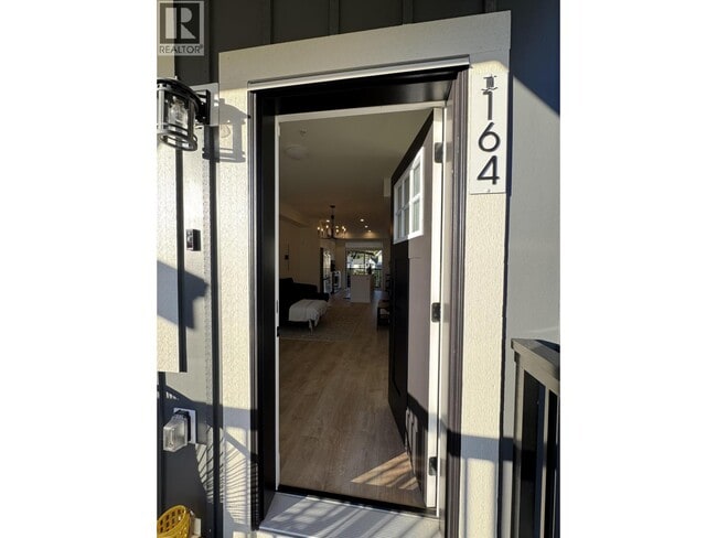 Building Photo - 24951-24112 112 Ave