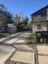 Building Photo - 724 Ramsey Ave