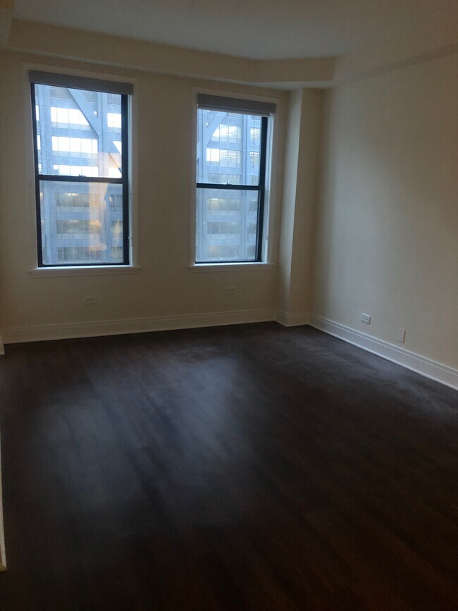Foto del edificio - 260 E Chestnut St