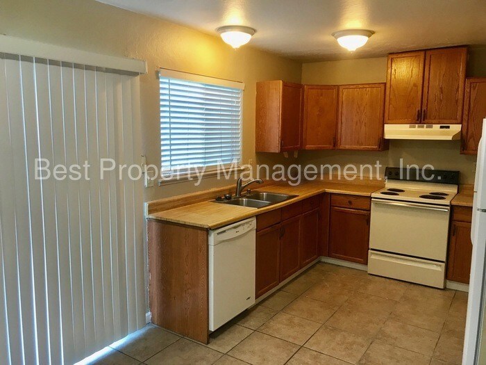 Primary Photo - 2109 L St