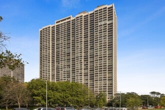 Building Photo - 2800 N Lake Shore Dr