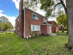 Building Photo - 262 S Chase Ave