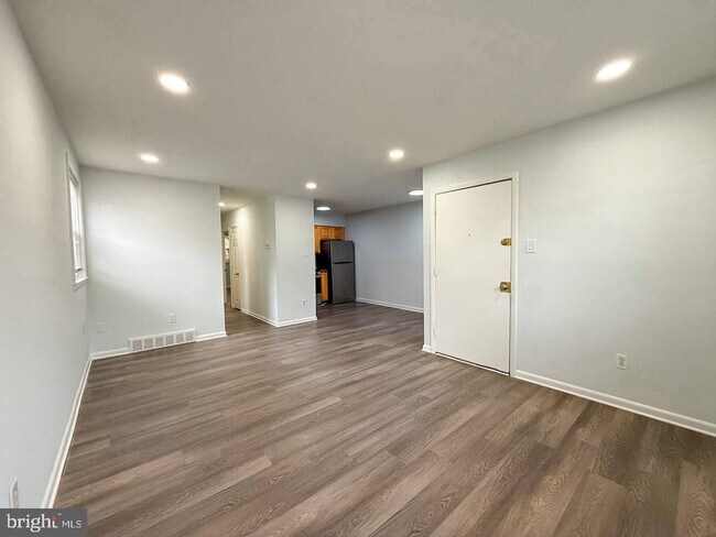 Foto del edificio - 7028 Valley Ave