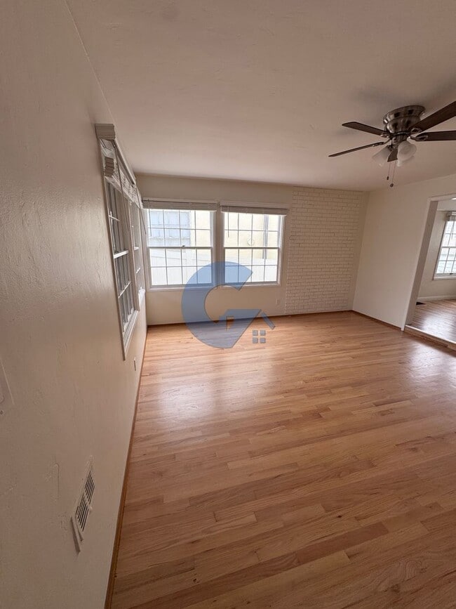 Building Photo - Newly renovated 3 Bed/2.5 Bath Home in Pacific Beach for rent!