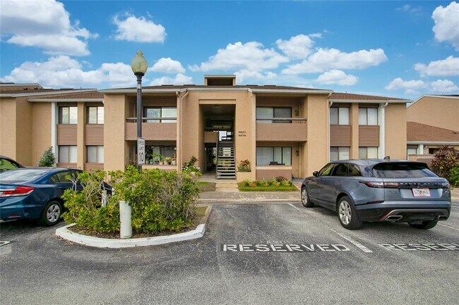 Foto del edificio - 5205 Vineland Rd