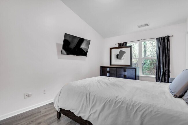 Foto del edificio - 1468 Liberty Pkwy NW