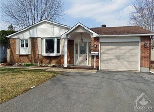 Building Photo - 153 Rothesay Dr