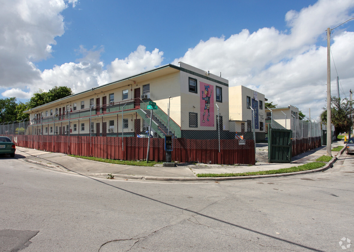 Building Photo - Wynwood Village