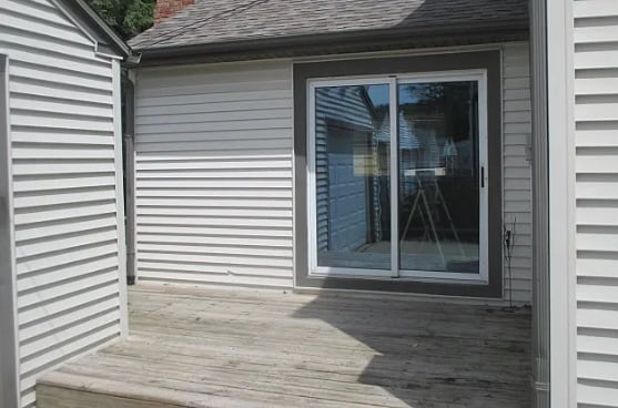 Cubierta lateral - 1907 W Pearl Ave