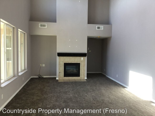 Building Photo - 6 br, 3 bath House - 5784 E. Byrd Avenue