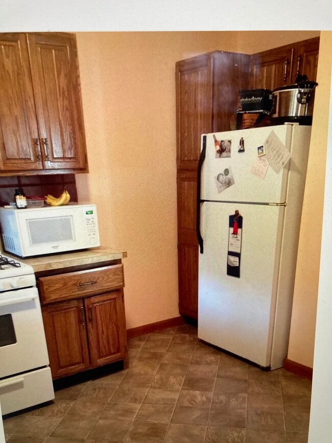 Building Photo - 336 Lagrange