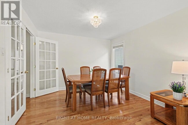 Photo du bâtiment - 54 Fieldcrest Ave