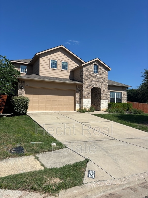Foto del edificio - 9209 Sawyer Fay Ln