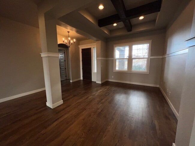 Building Photo - Gorgeous North Eagle 3bed 2.5bath Home