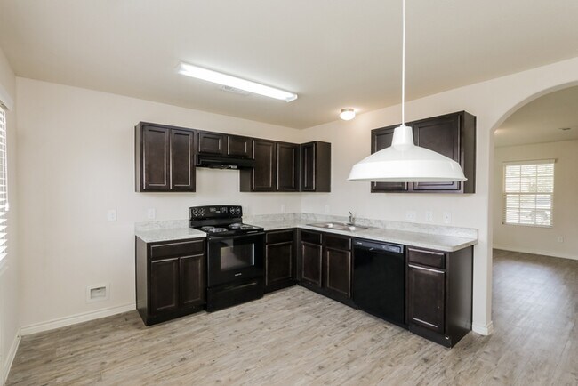Foto del edificio - 1407 Starling Ln